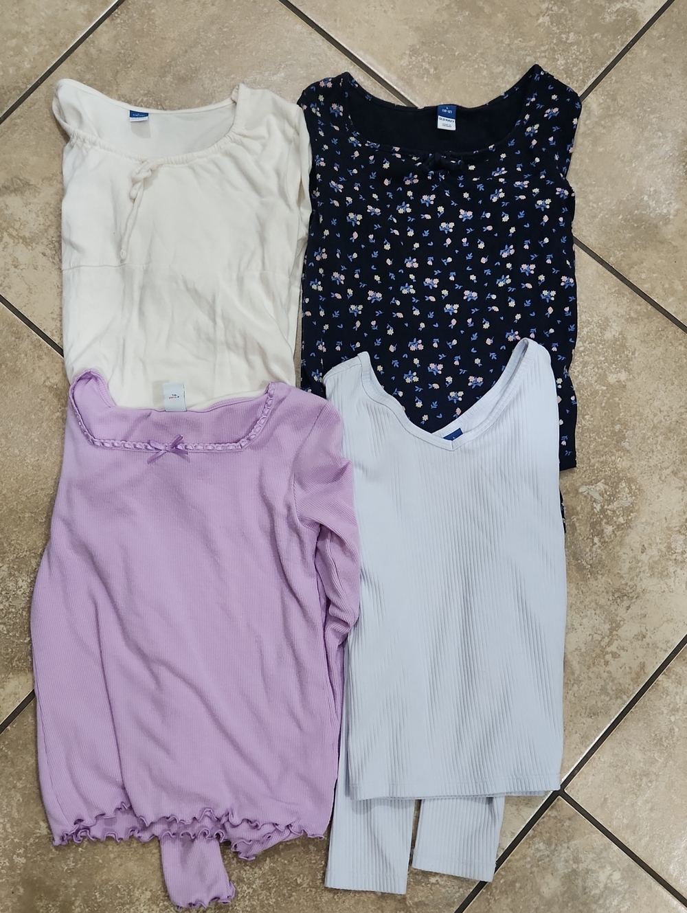 Old Navy Girls Bundle Of 4 Long Sleeve Tops